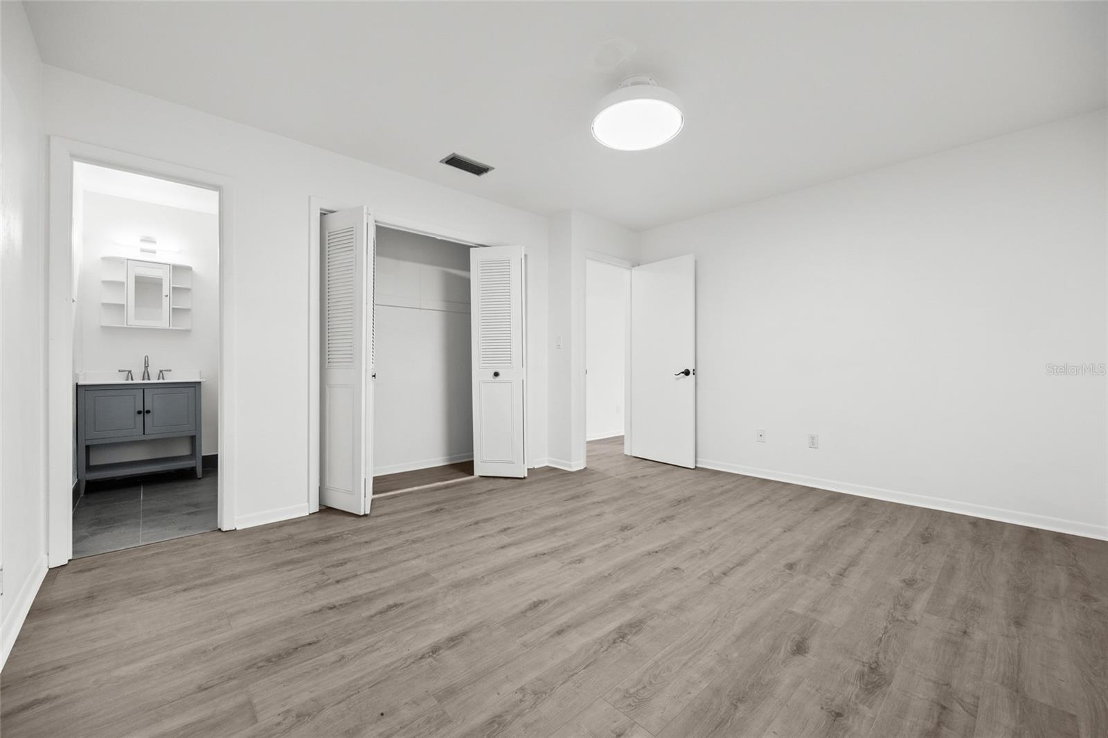 Image 20 of 25 For 6002 33rd Street