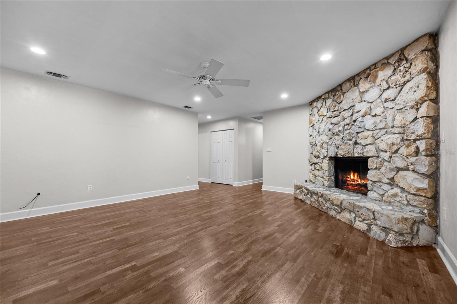 Image 11 of 33 For 8402 1st Avenue
