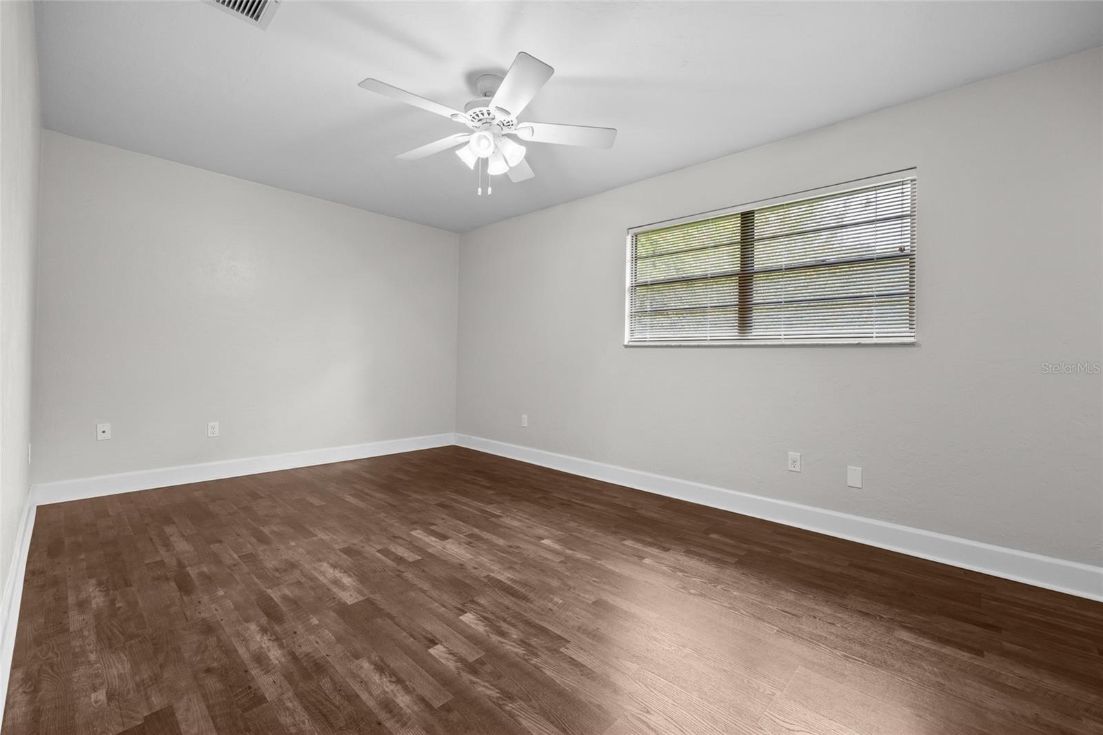 Image 6 of 33 For 8402 1st Avenue