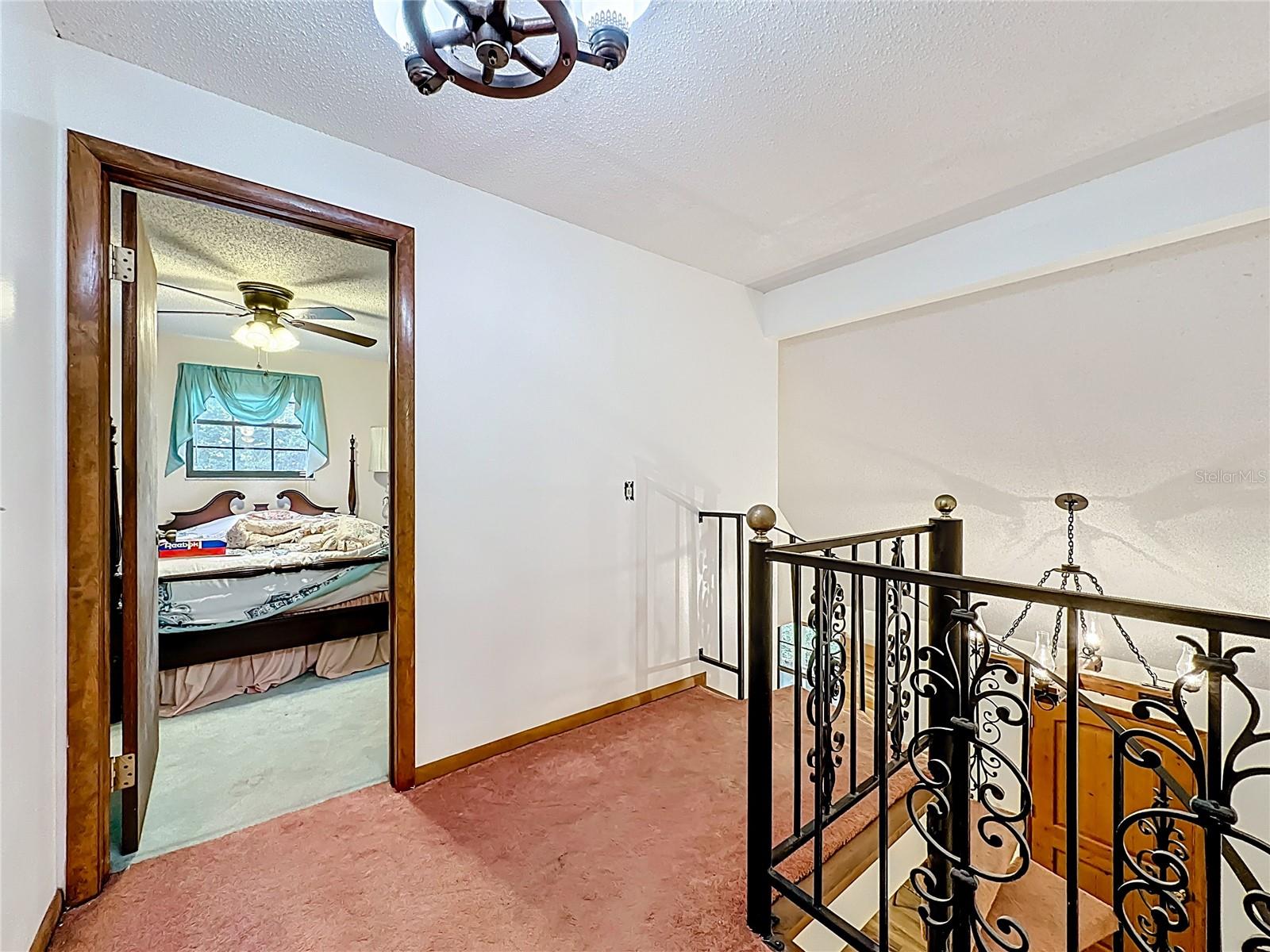 Image 18 of 69 For 35061 Karen Road