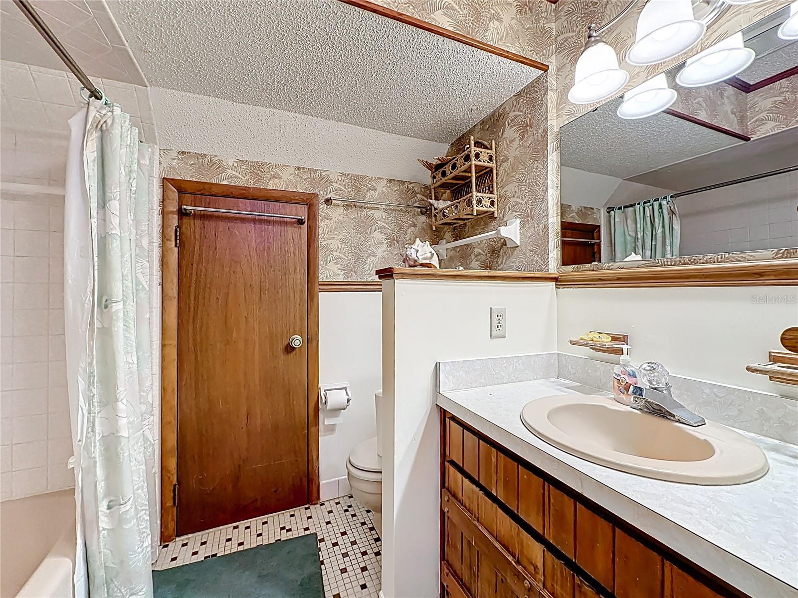 Image 22 of 69 For 35061 Karen Road