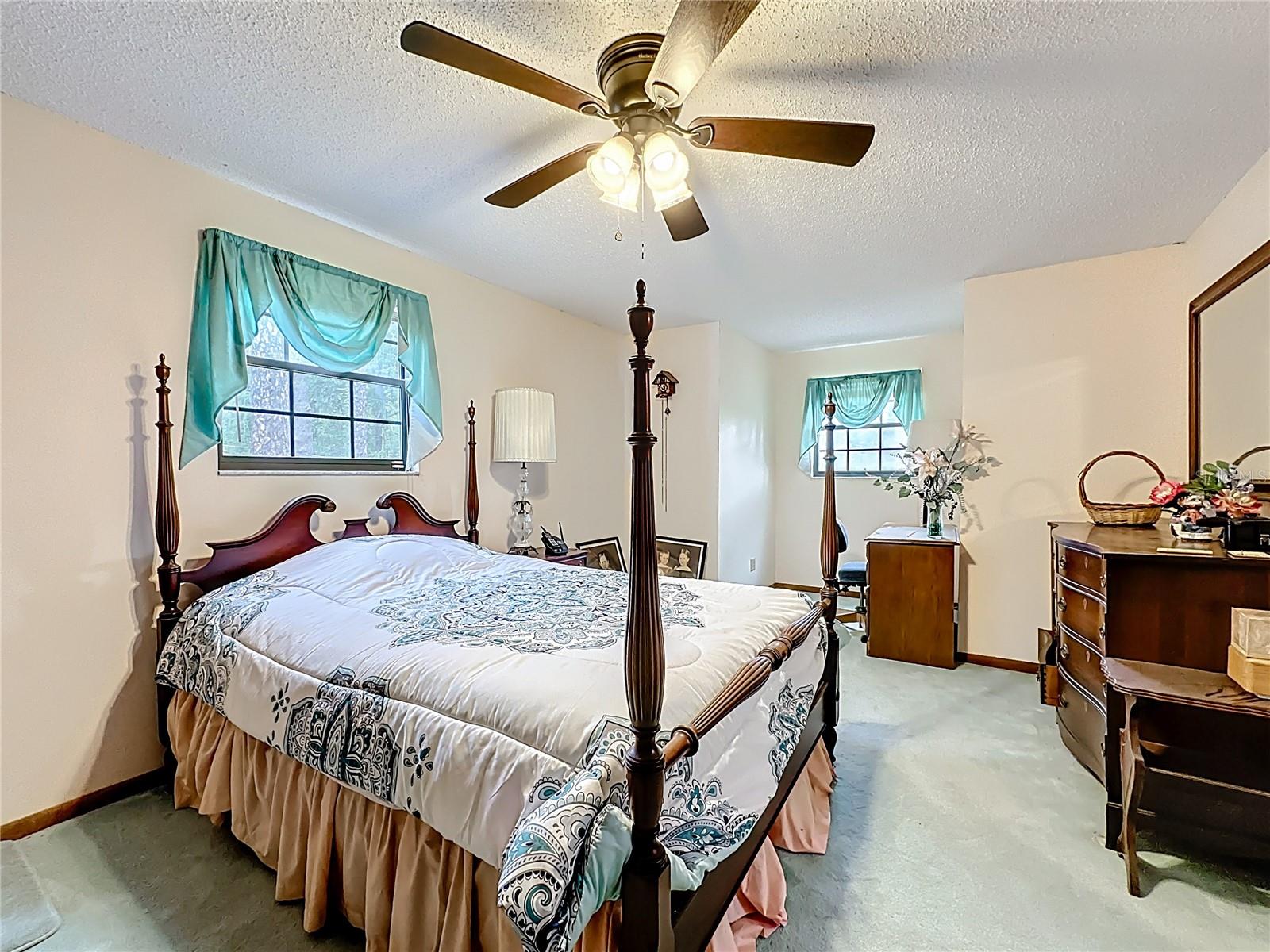 Image 24 of 69 For 35061 Karen Road