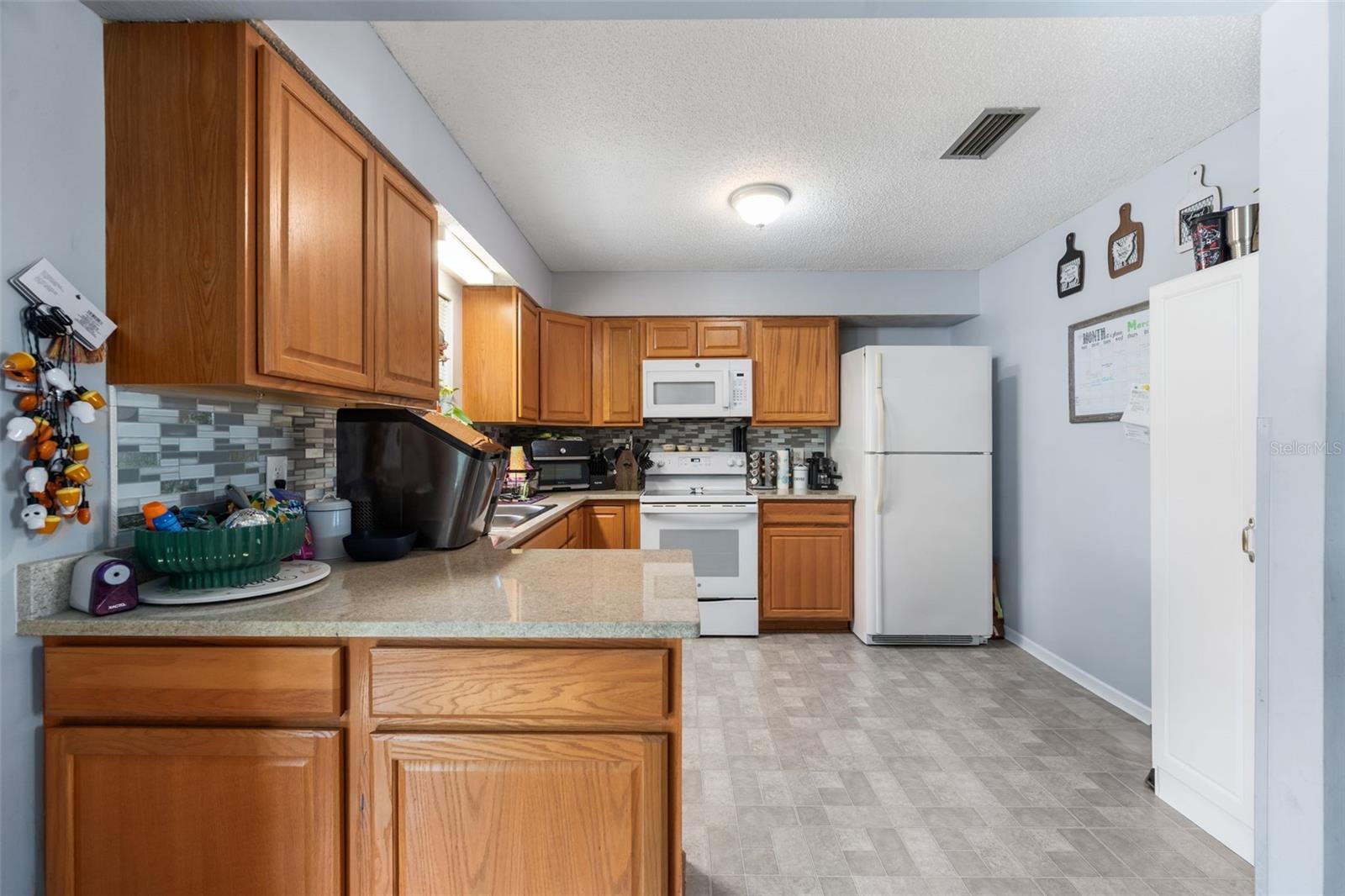 Image 16 of 36 For 5390 133rd Avenue