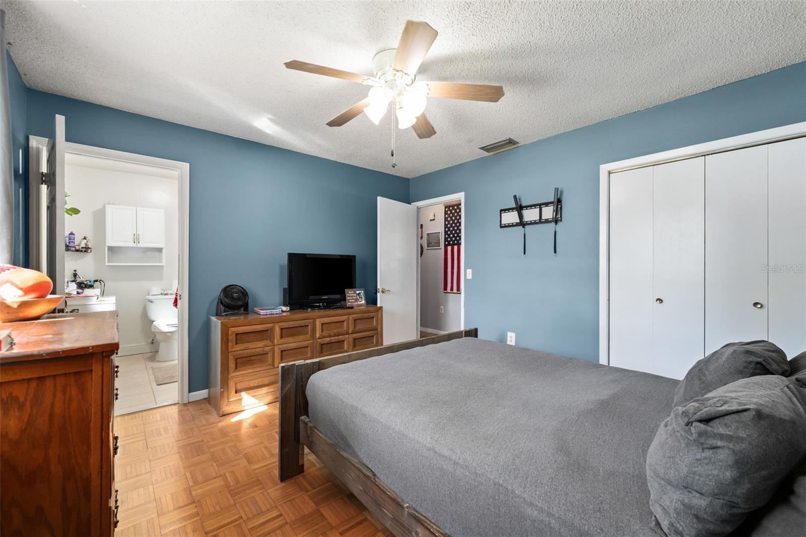 Image 18 of 36 For 5390 133rd Avenue