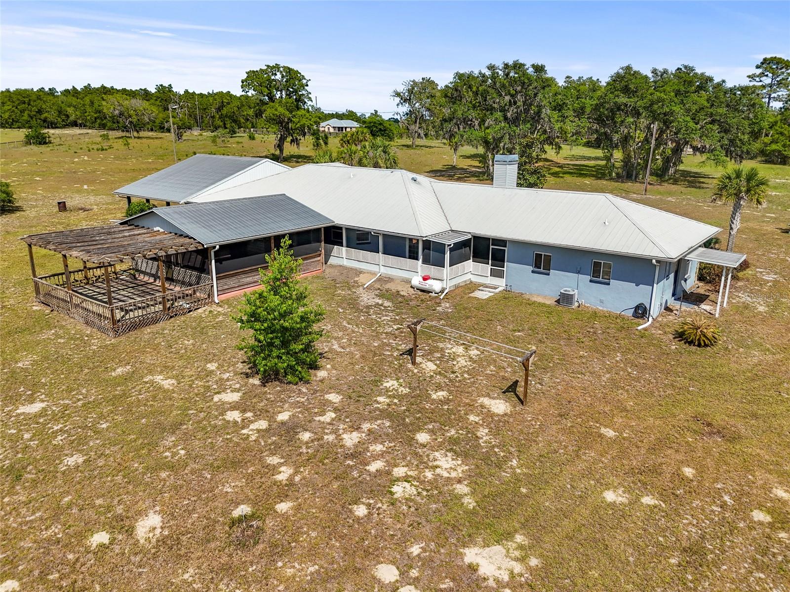 Image 32 of 39 For 7450 State Road 121