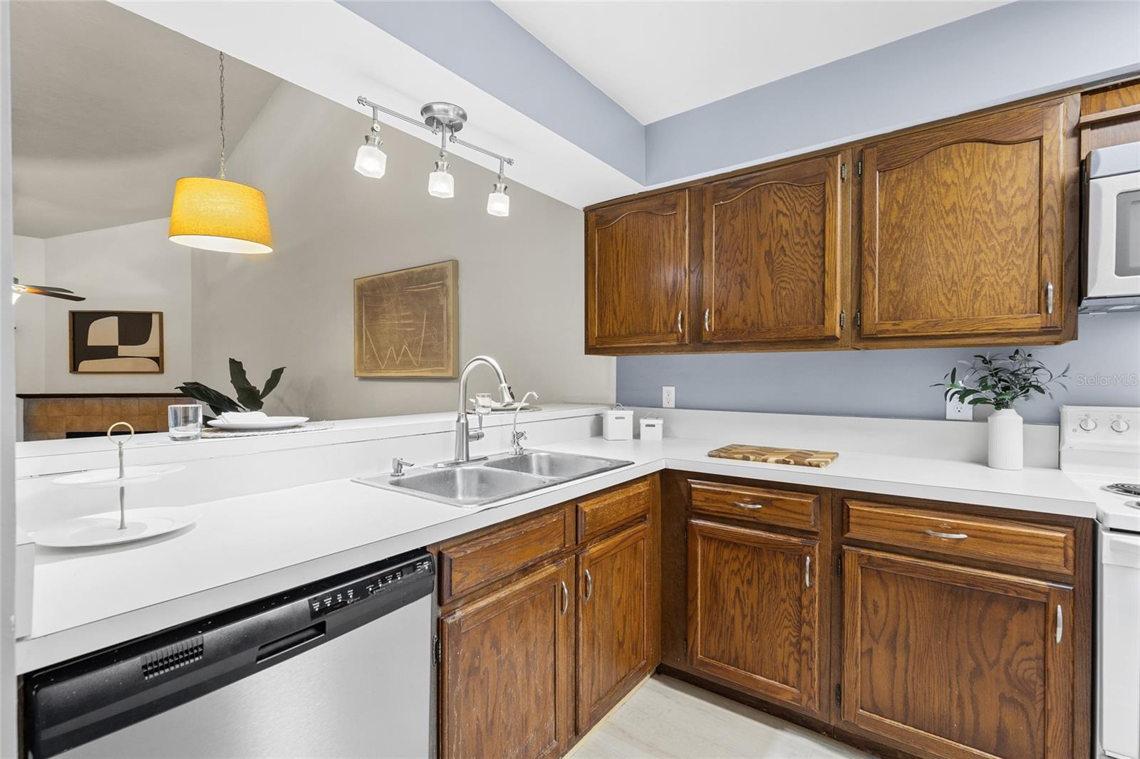 Image 11 of 25 For 2742 39th Drive