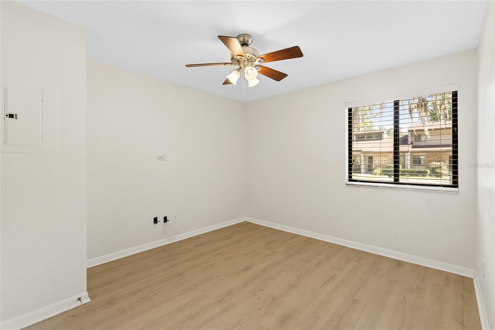 Image 19 of 25 For 2742 39th Drive