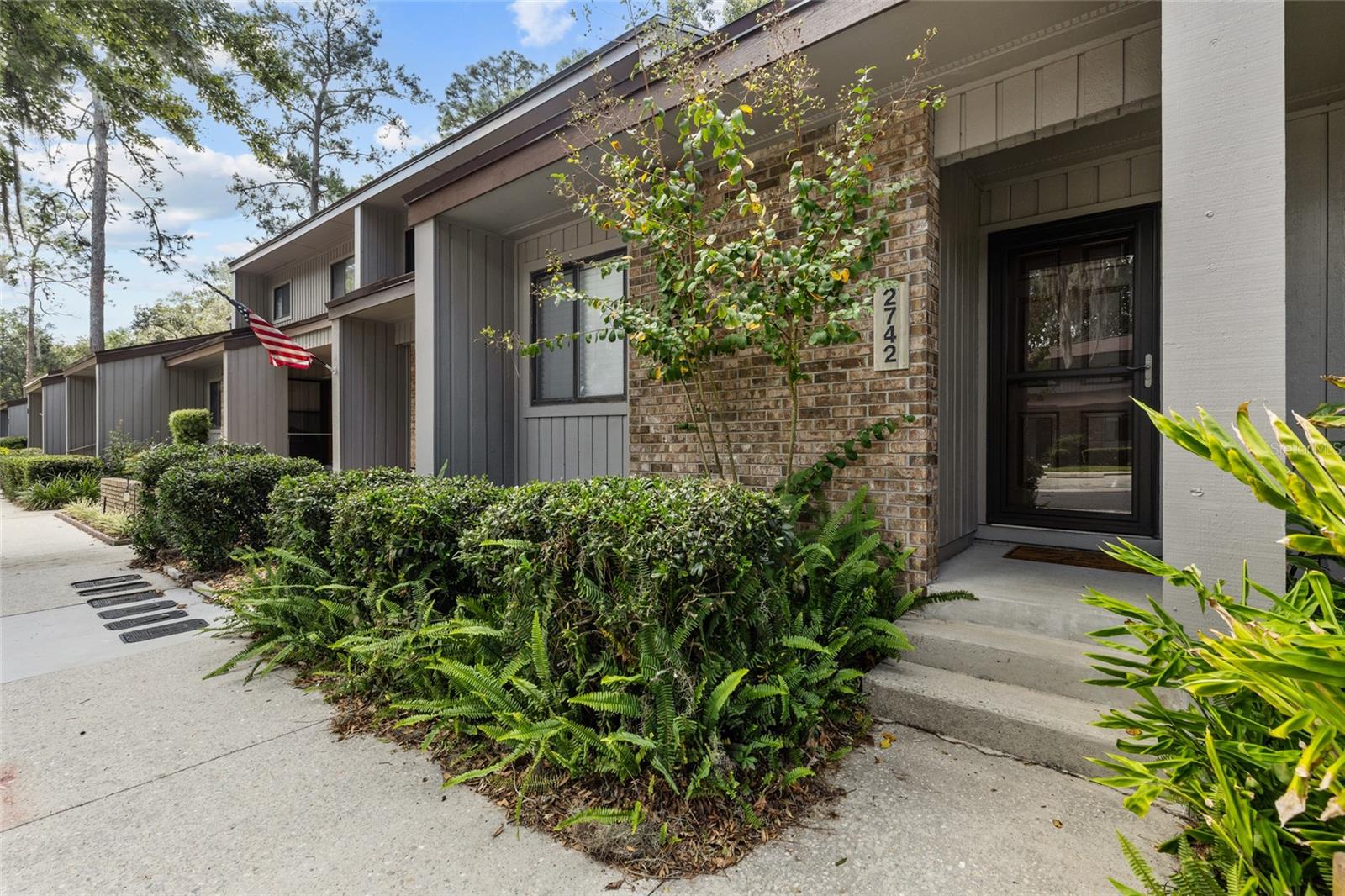 Image 2 of 25 For 2742 39th Drive