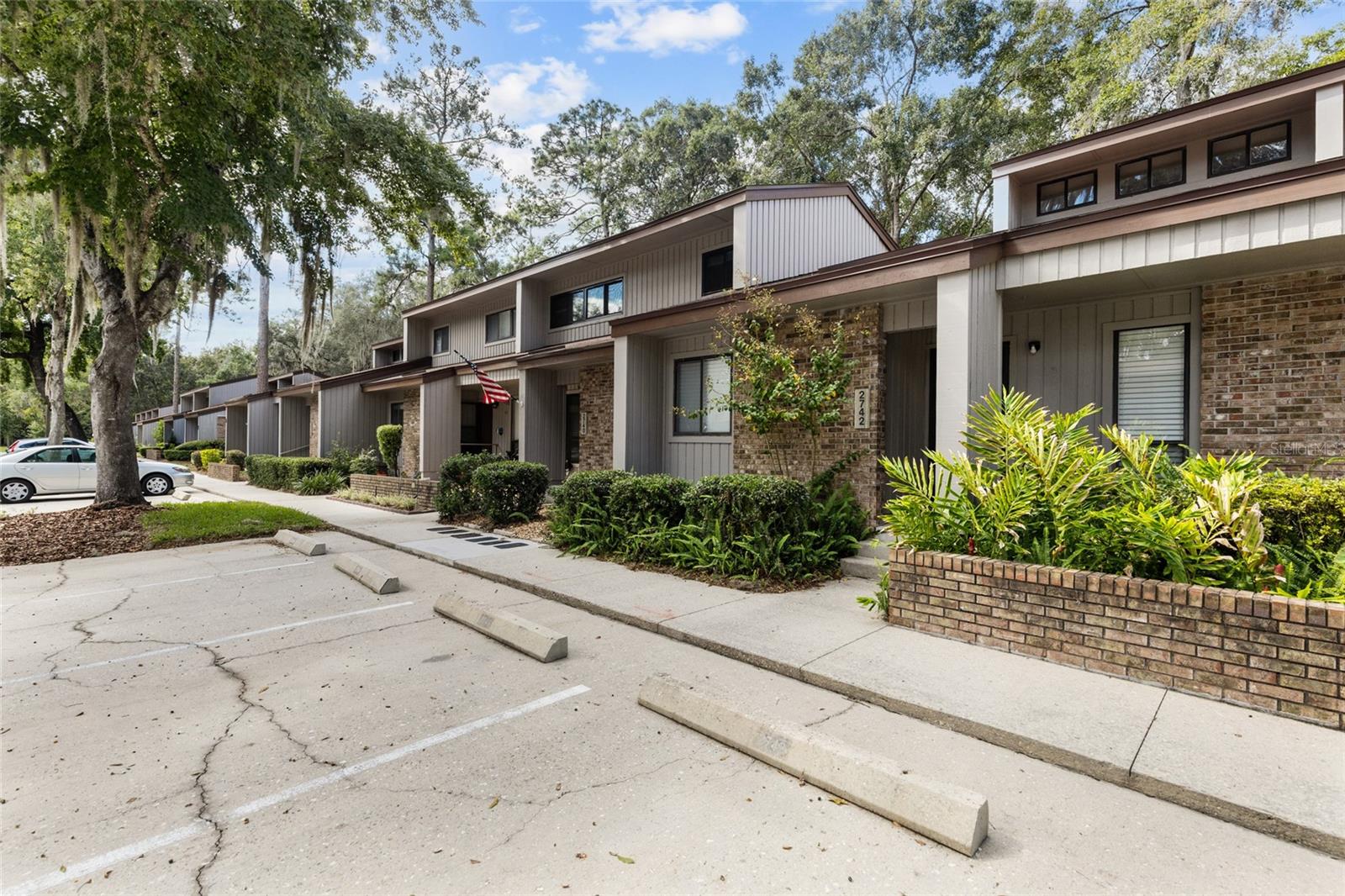 Image 3 of 25 For 2742 39th Drive