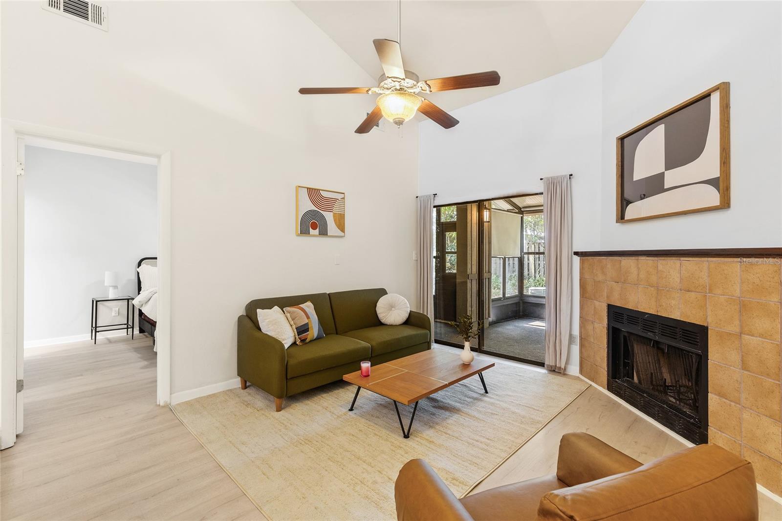 Image 7 of 25 For 2742 39th Drive