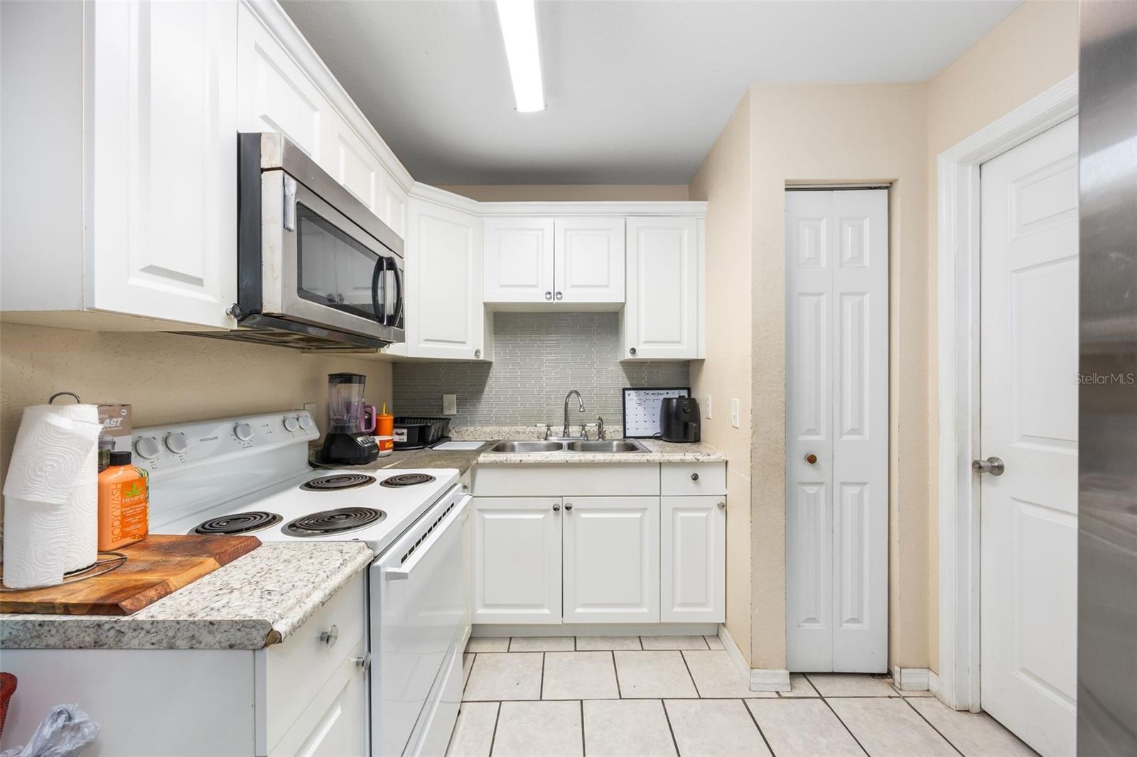 Image 10 of 23 For 1322 1st Avenue