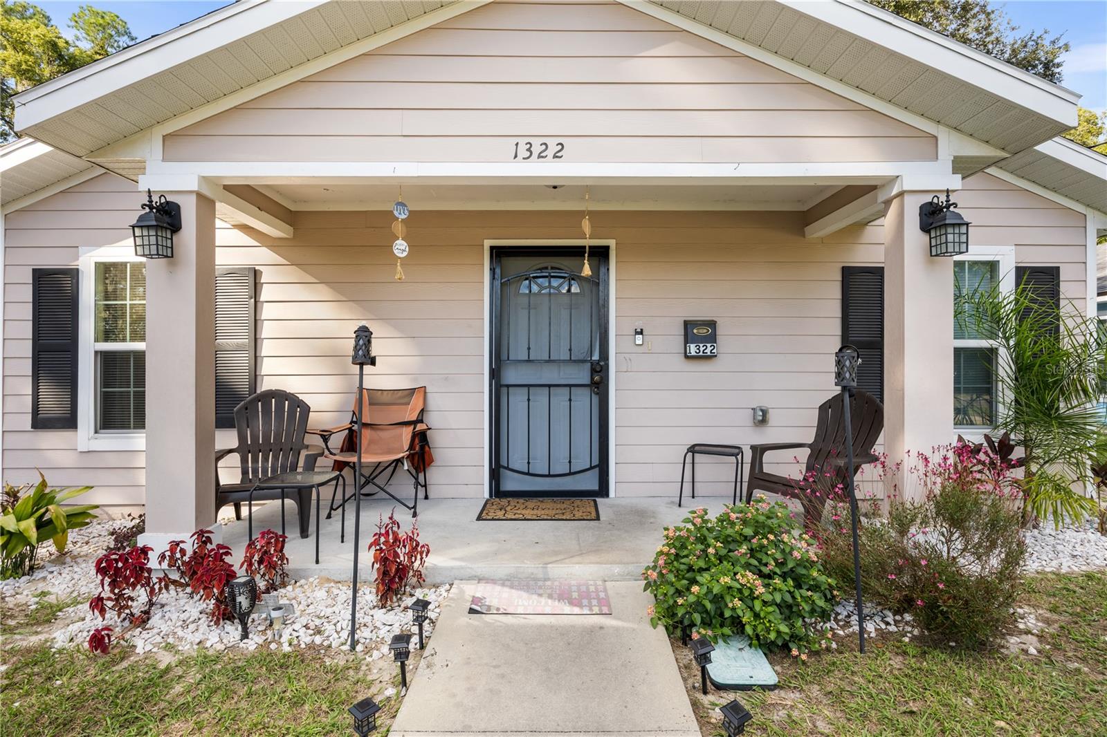 Image 3 of 23 For 1322 1st Avenue