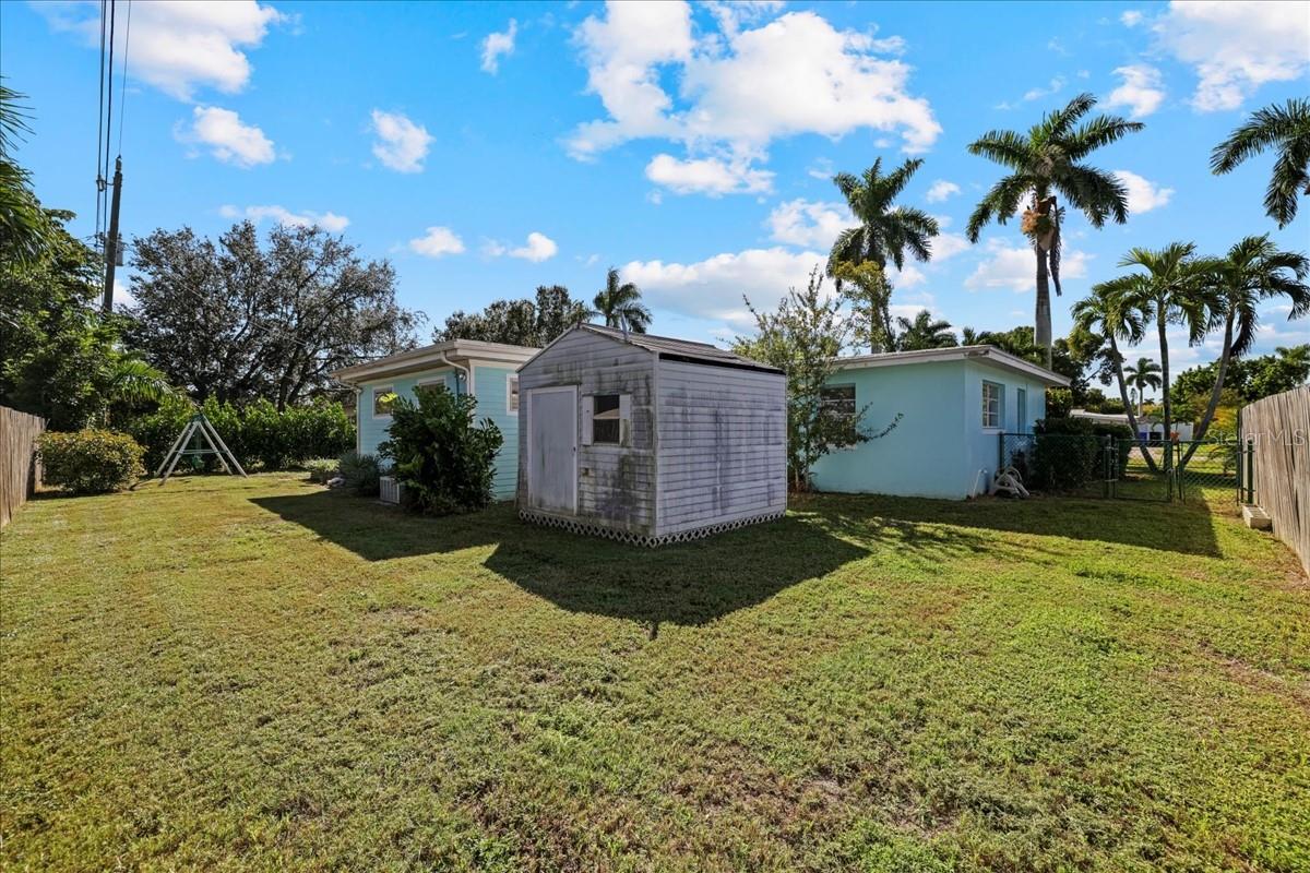 Image 26 of 30 For 1531 Grace Avenue