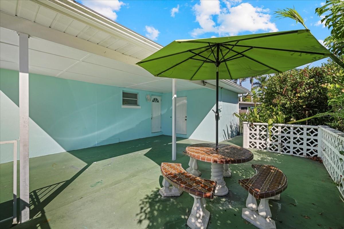 Image 27 of 30 For 1531 Grace Avenue