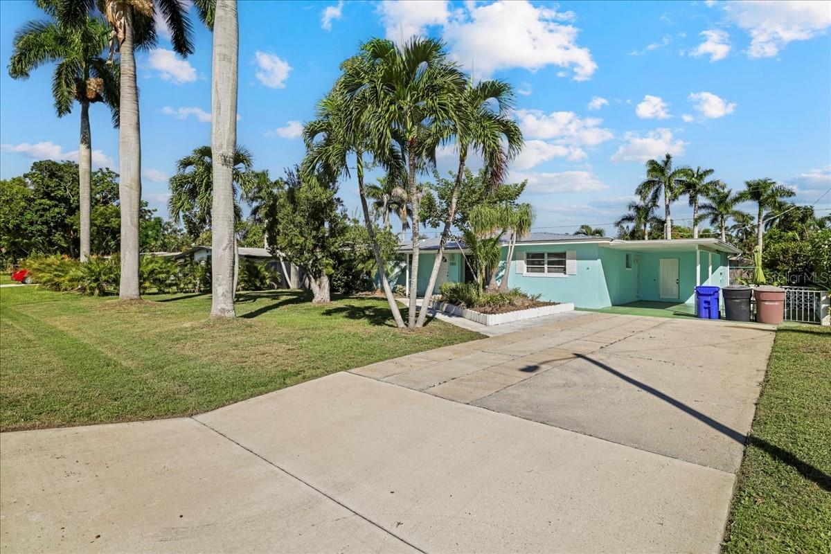 Image 30 of 30 For 1531 Grace Avenue