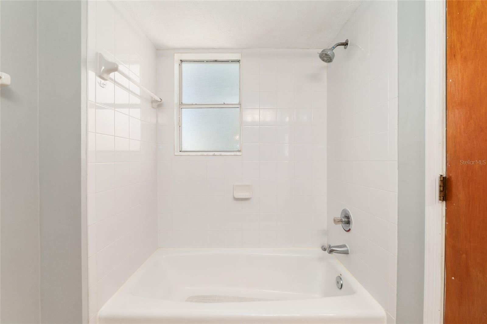 Image 18 of 29 For 2360 Archer Road 506