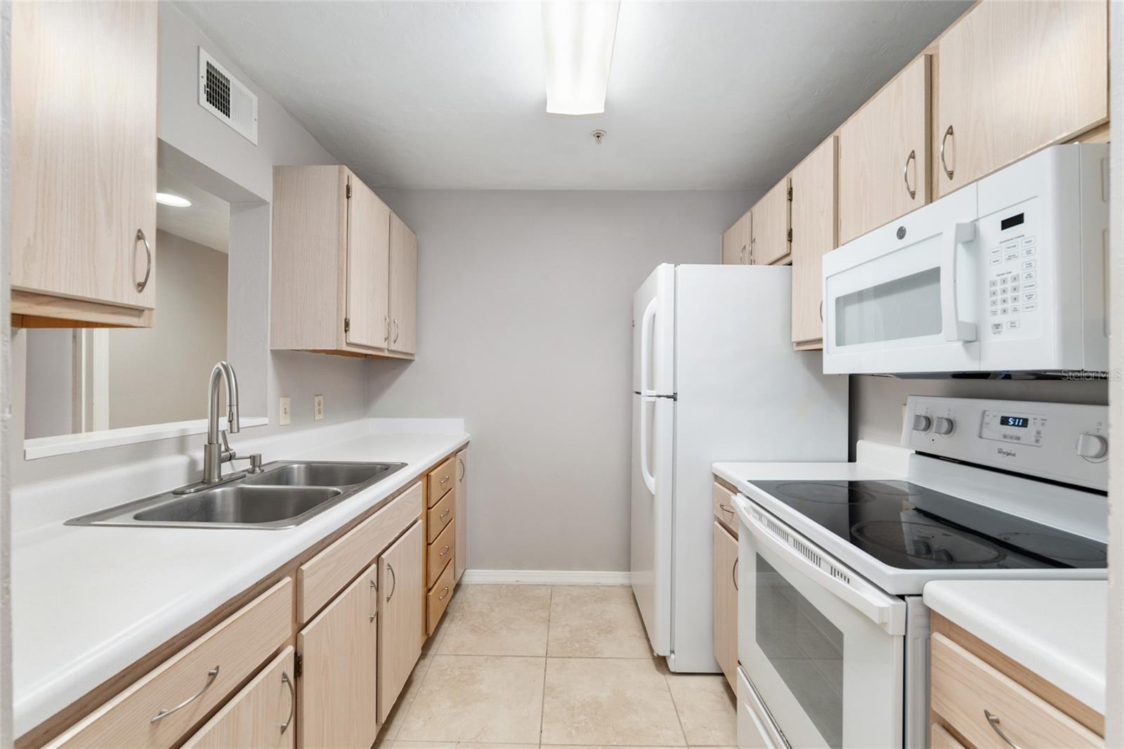 Image 9 of 29 For 2360 Archer Road 506