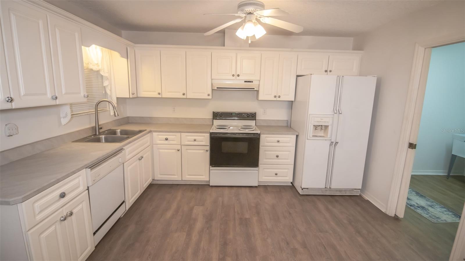 Image 21 of 37 For 589 71st Street