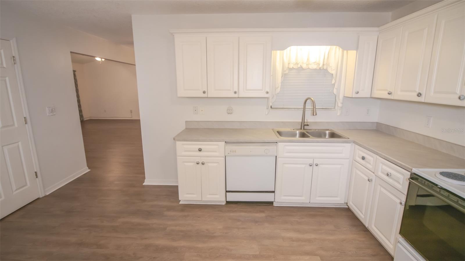 Image 22 of 37 For 589 71st Street