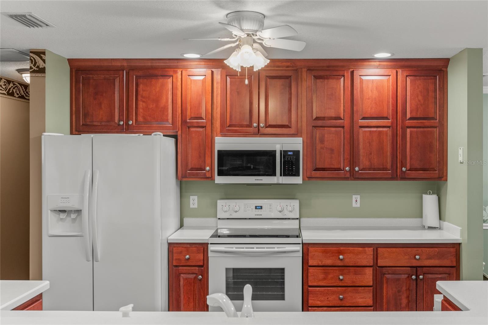 Image 29 of 66 For 618 44th Street