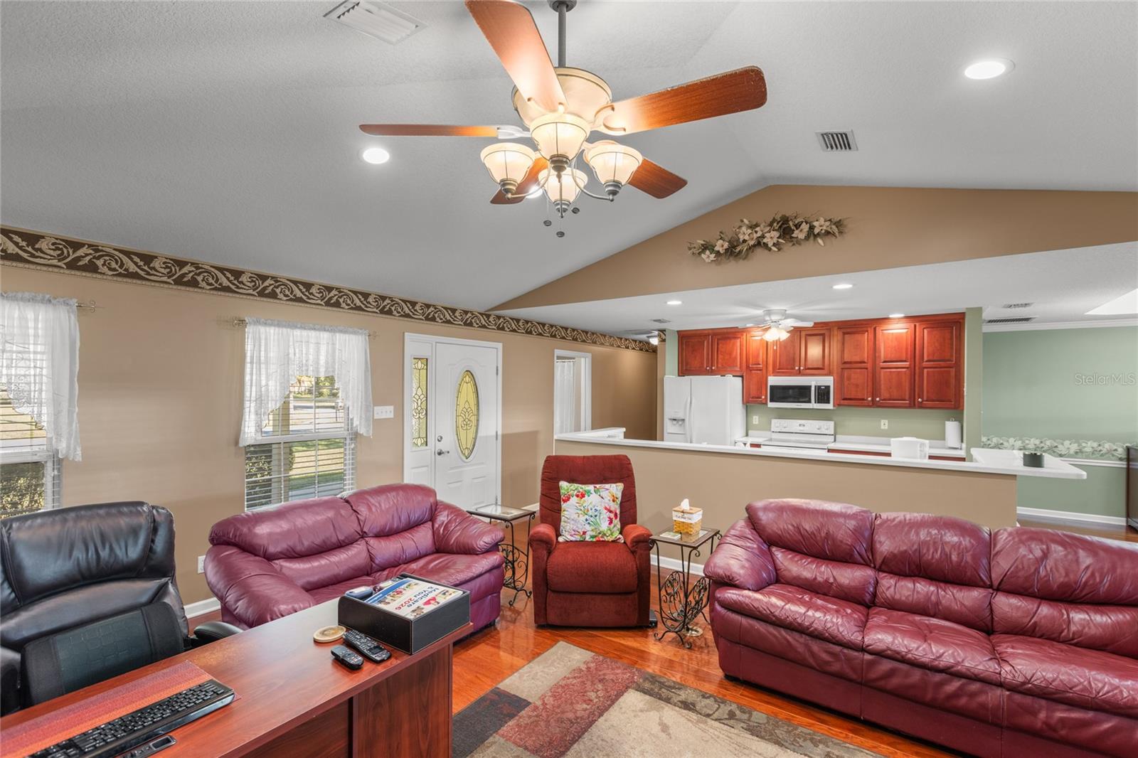 Image 30 of 66 For 618 44th Street