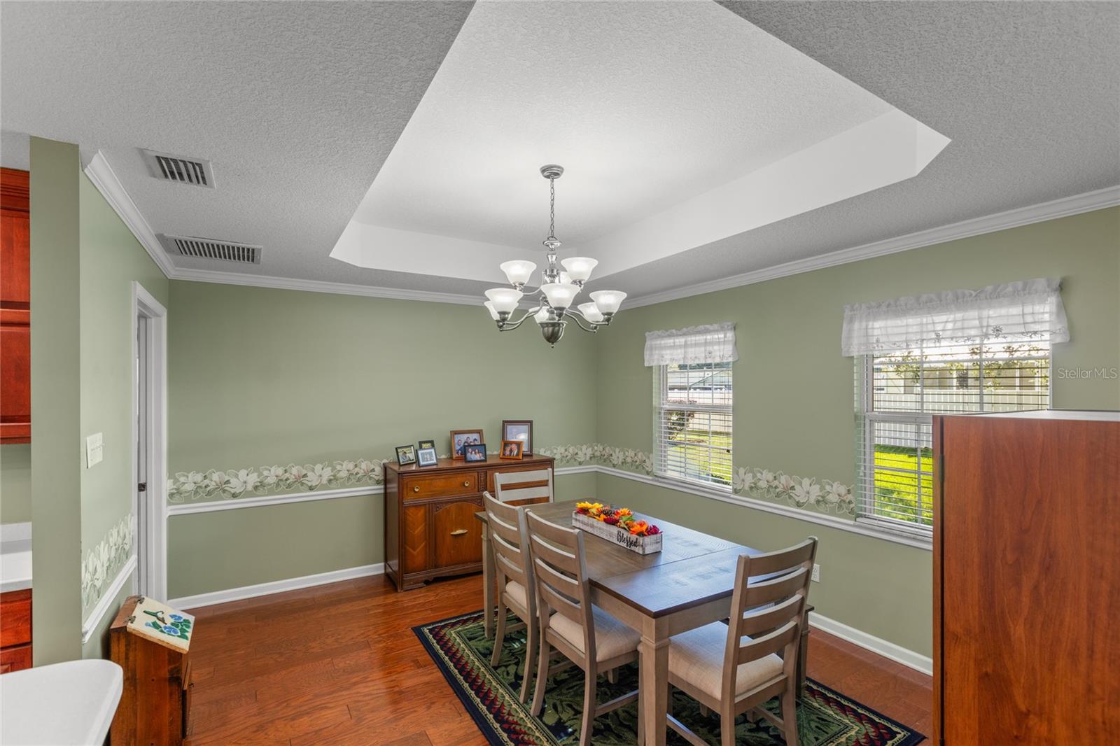 Image 31 of 66 For 618 44th Street