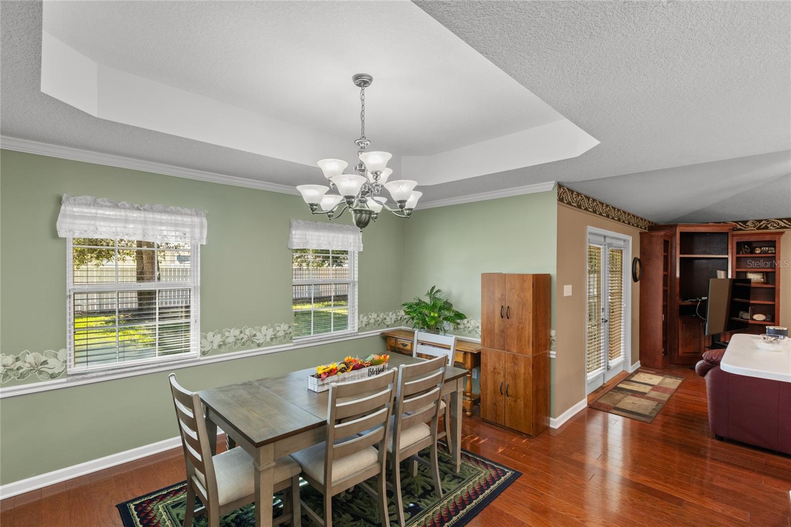 Image 33 of 66 For 618 44th Street