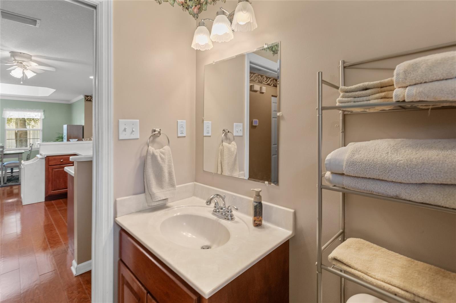 Image 40 of 66 For 618 44th Street