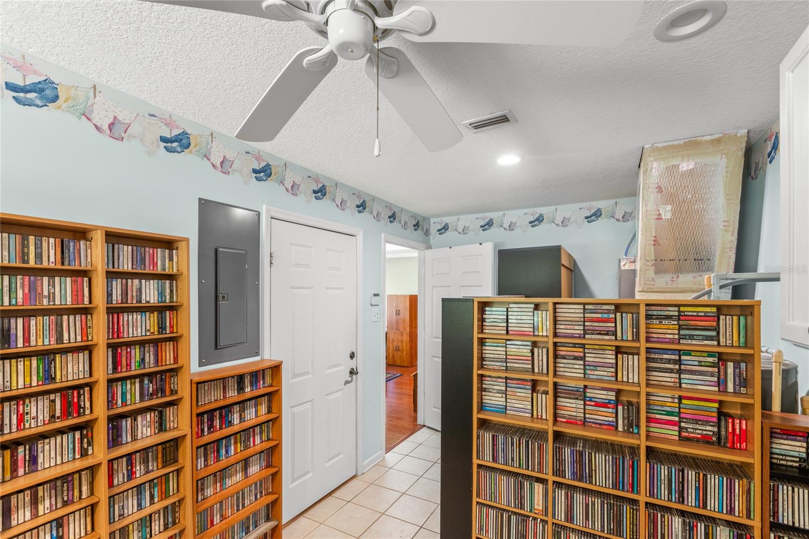 Image 48 of 66 For 618 44th Street