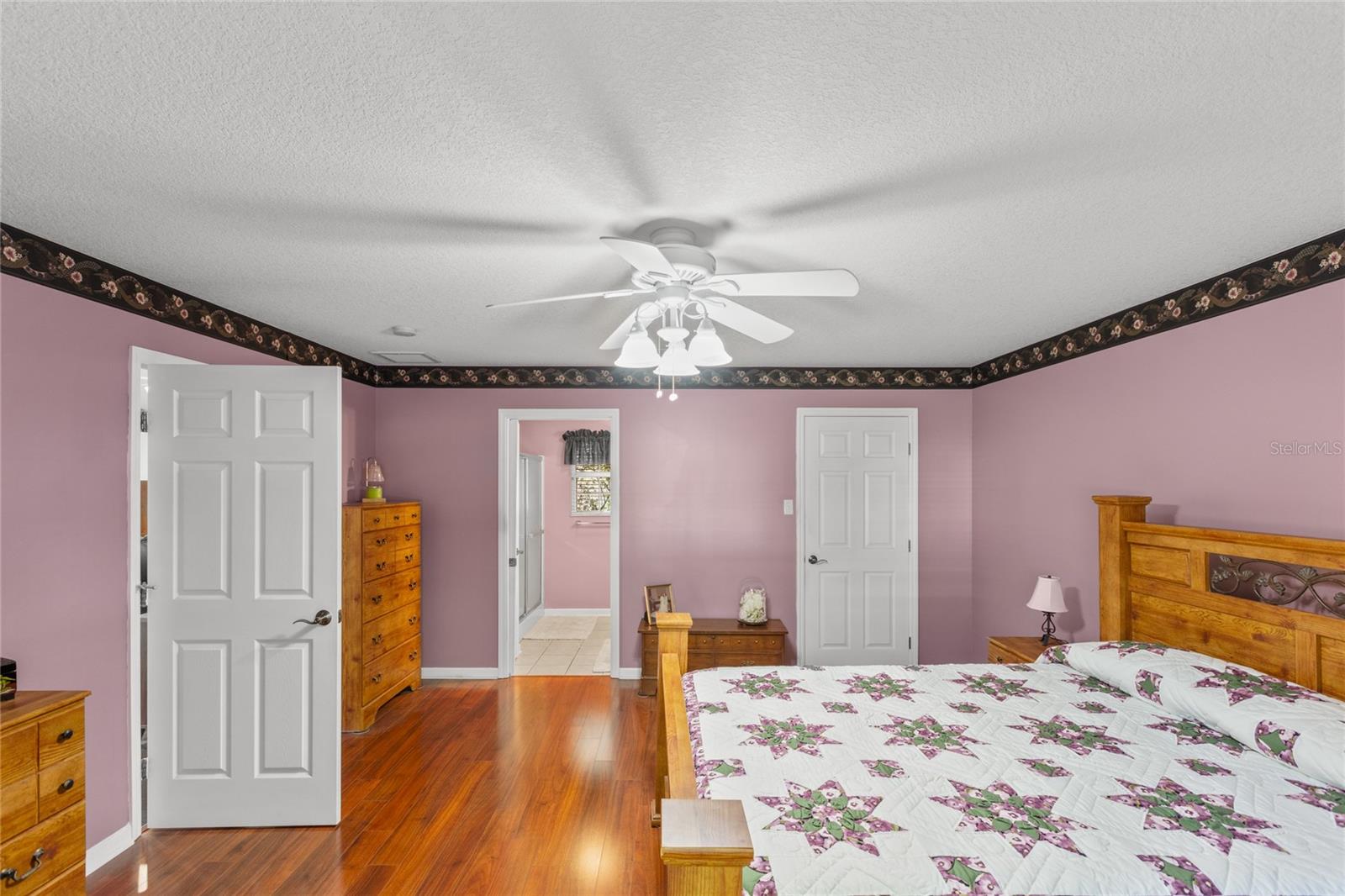 Image 53 of 66 For 618 44th Street