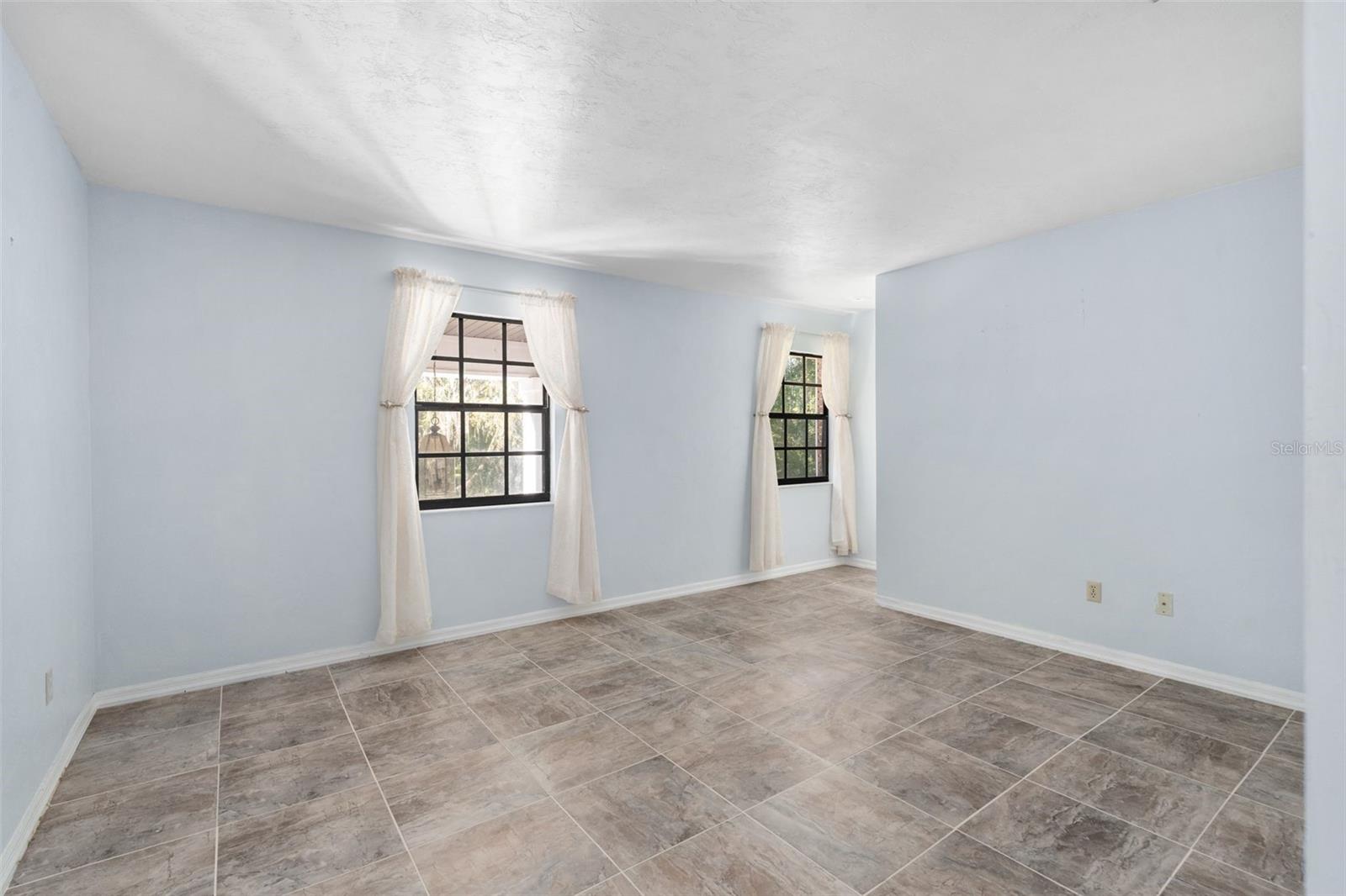 Image 27 of 53 For 4621 71st Boulevard