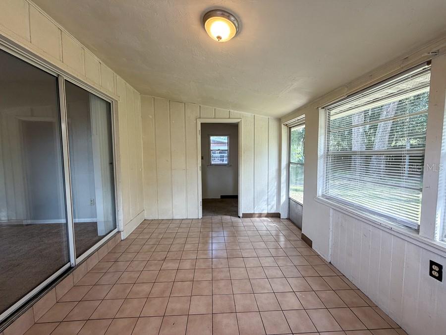 Image 16 of 24 For 3721 17th Place B