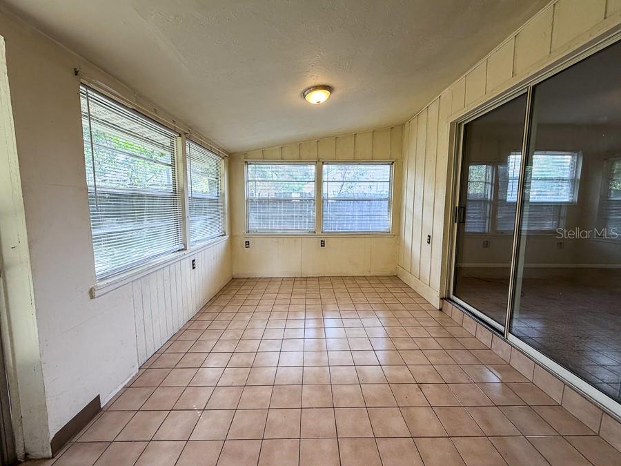 Image 17 of 24 For 3721 17th Place B