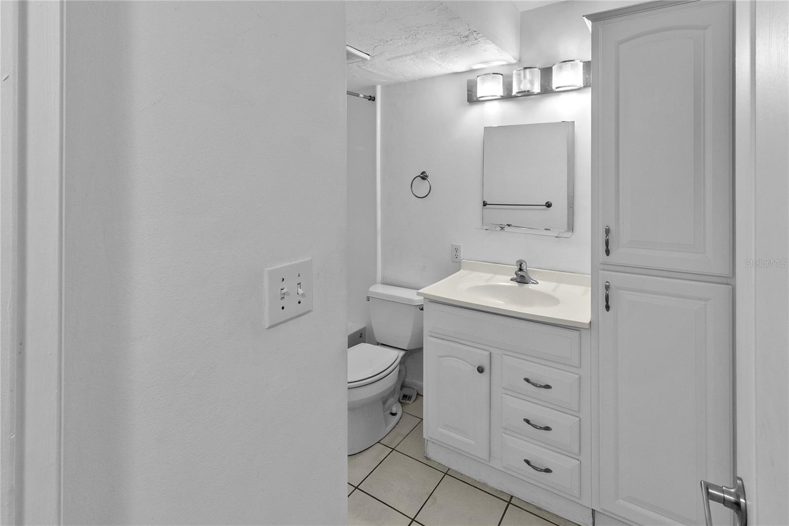 Image 14 of 21 For 1015 9th Street D2