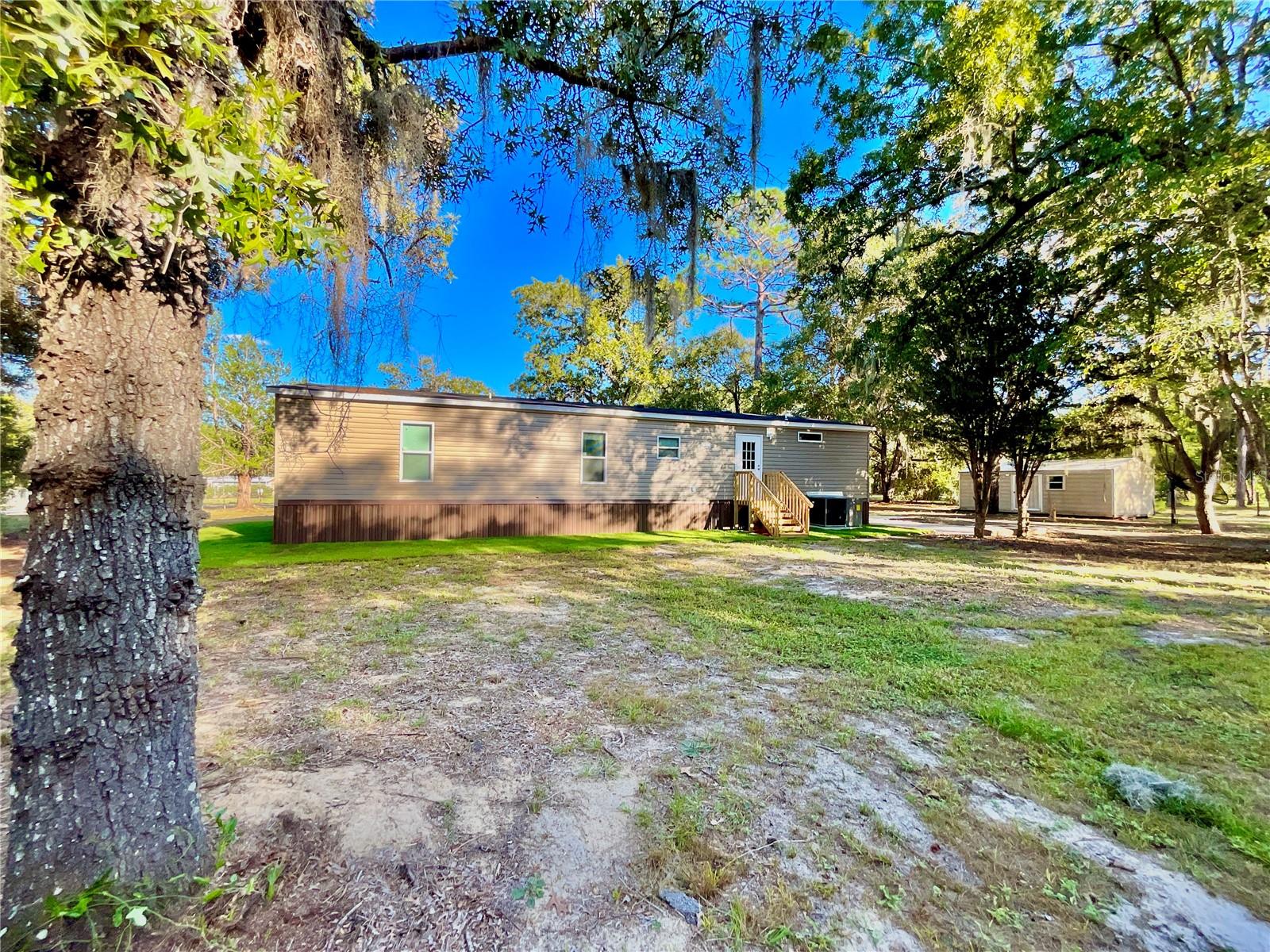 Image 9 of 49 For 111 James Avenue