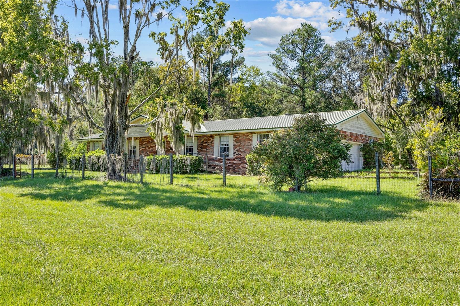 Image 16 of 83 For 960 Bethlehem Avenue