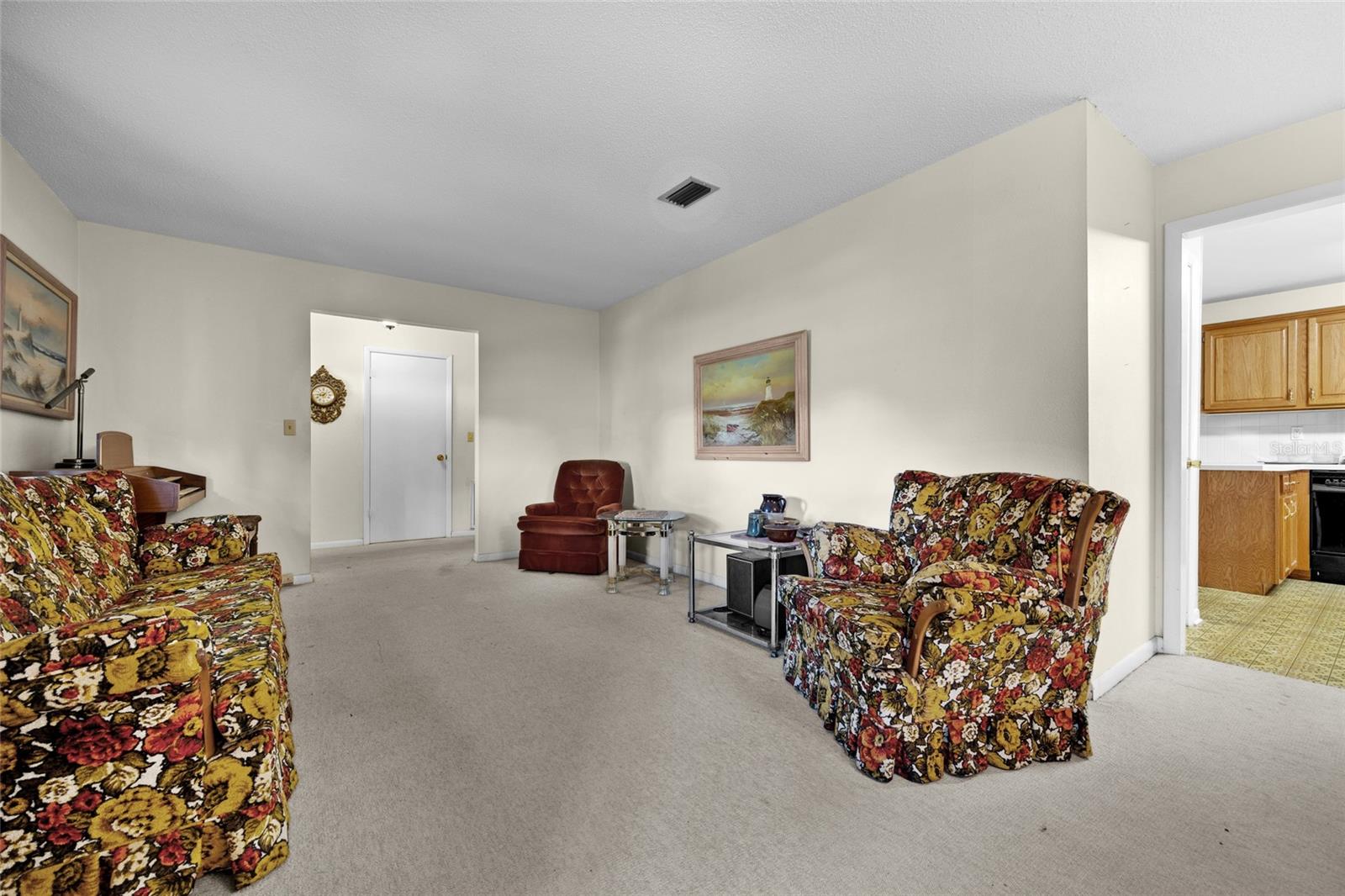 Image 26 of 83 For 960 Bethlehem Avenue