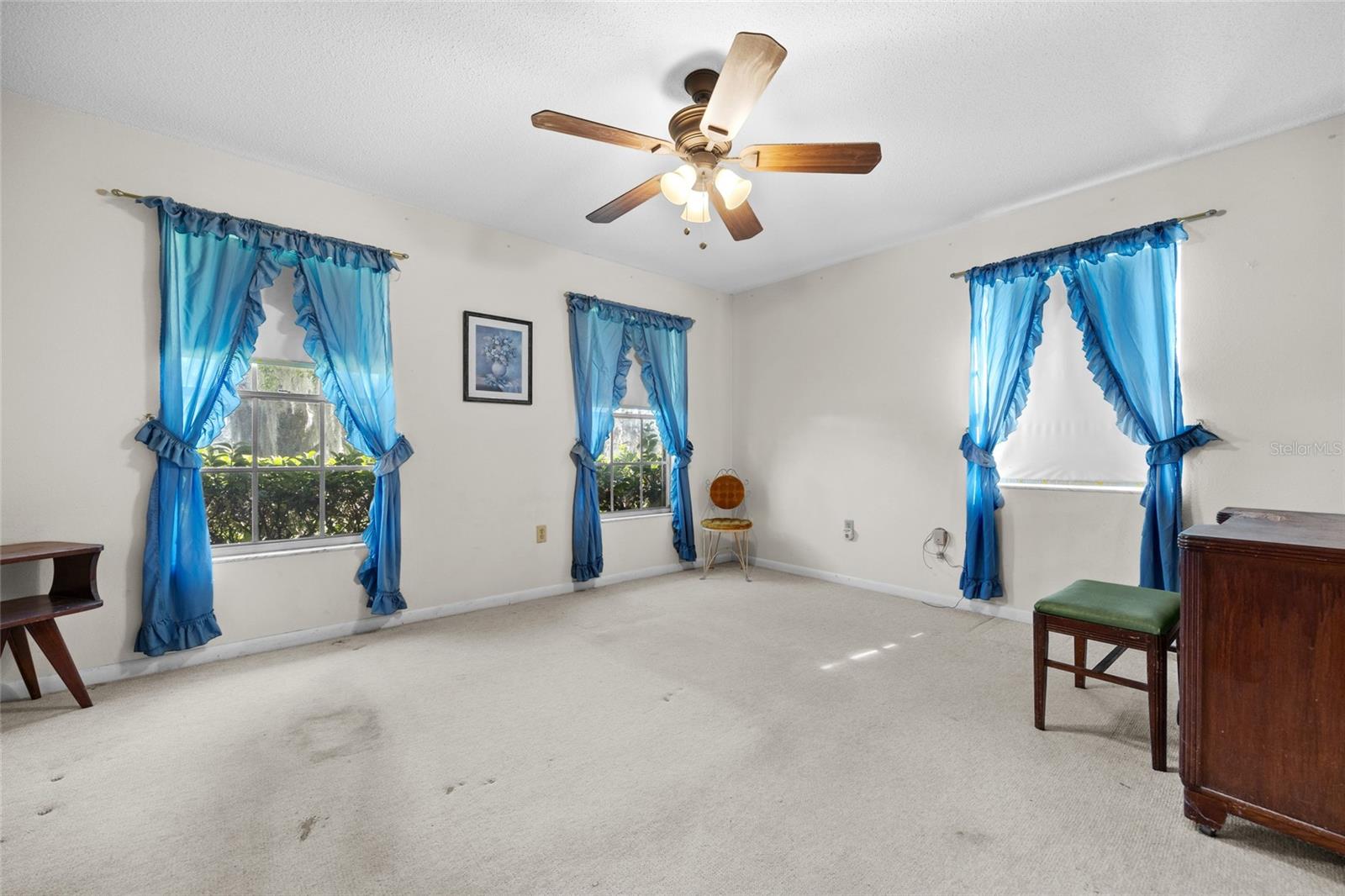 Image 33 of 83 For 960 Bethlehem Avenue