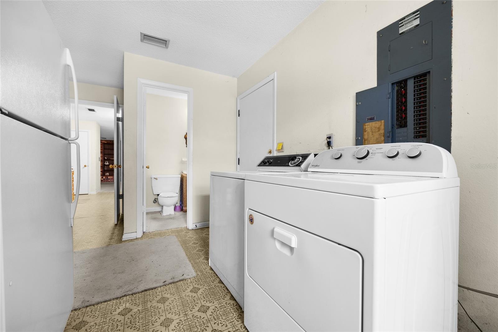 Image 36 of 83 For 960 Bethlehem Avenue
