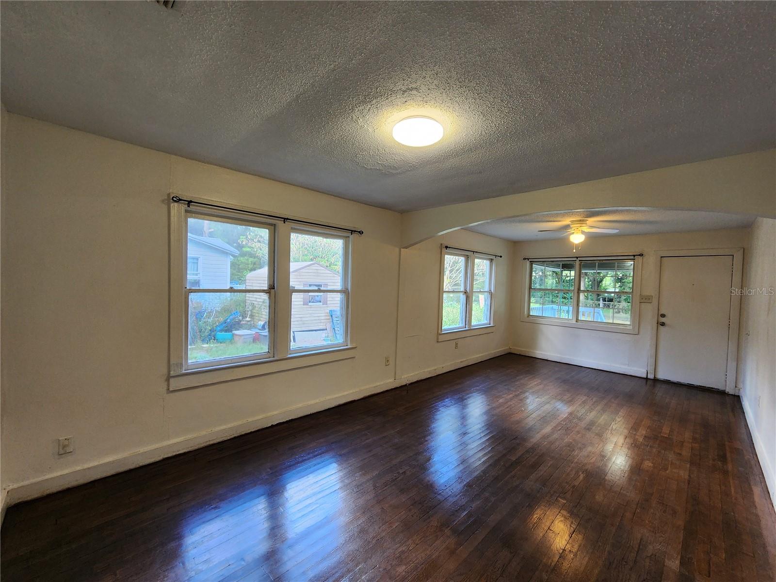 Image 15 of 42 For 1810 47 Terrace