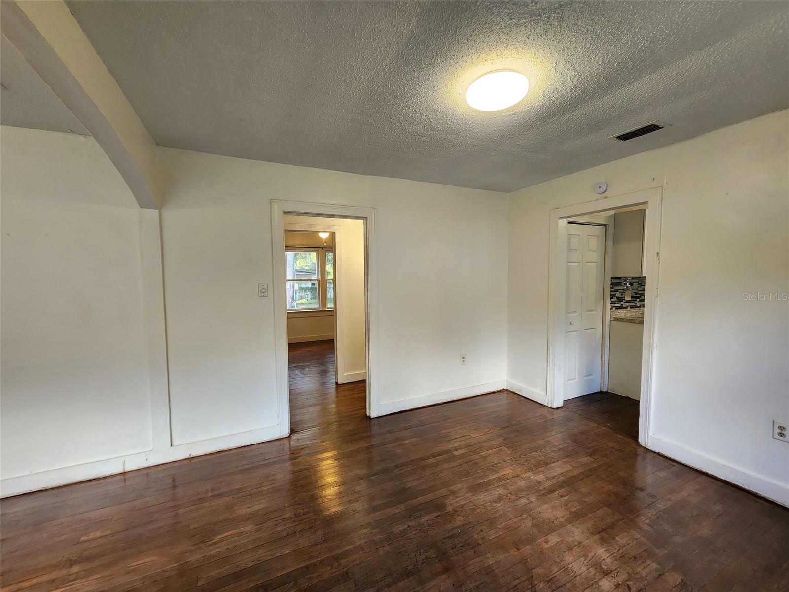 Image 23 of 42 For 1810 47 Terrace