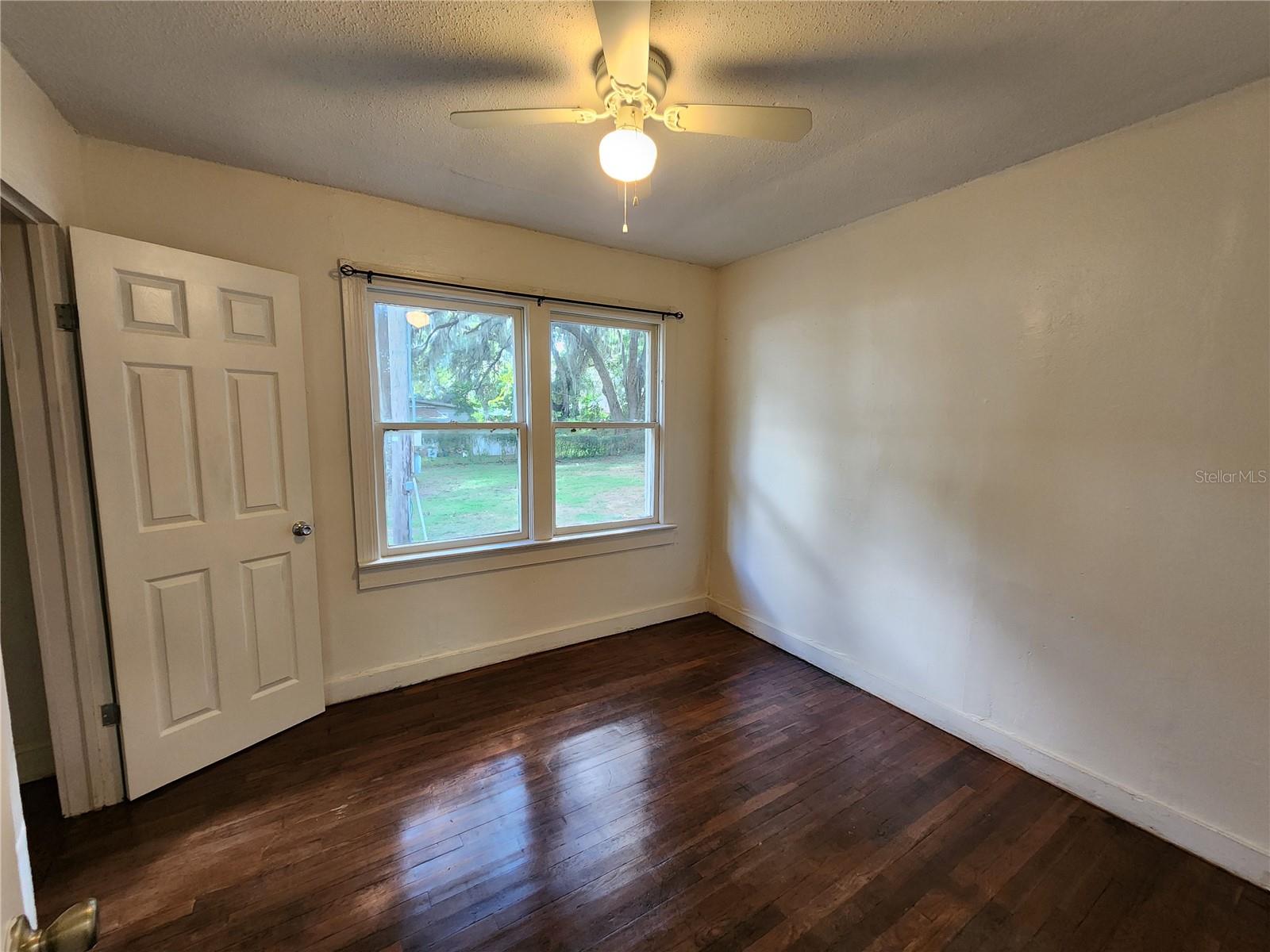 Image 25 of 42 For 1810 47 Terrace