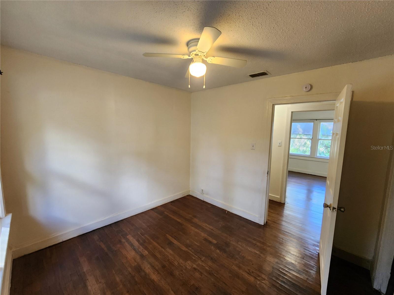 Image 28 of 42 For 1810 47 Terrace