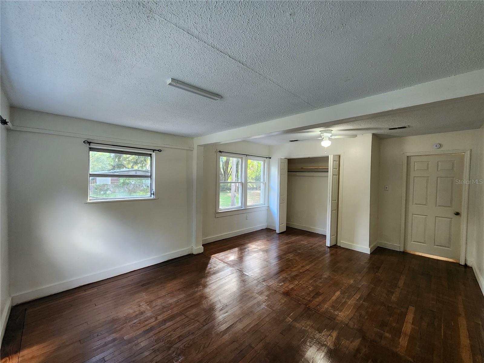 Image 30 of 42 For 1810 47 Terrace