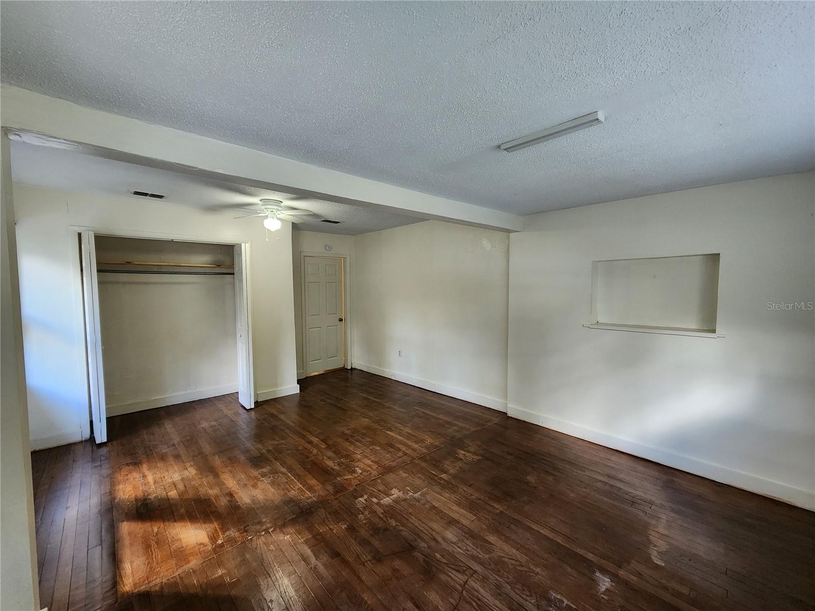 Image 31 of 42 For 1810 47 Terrace