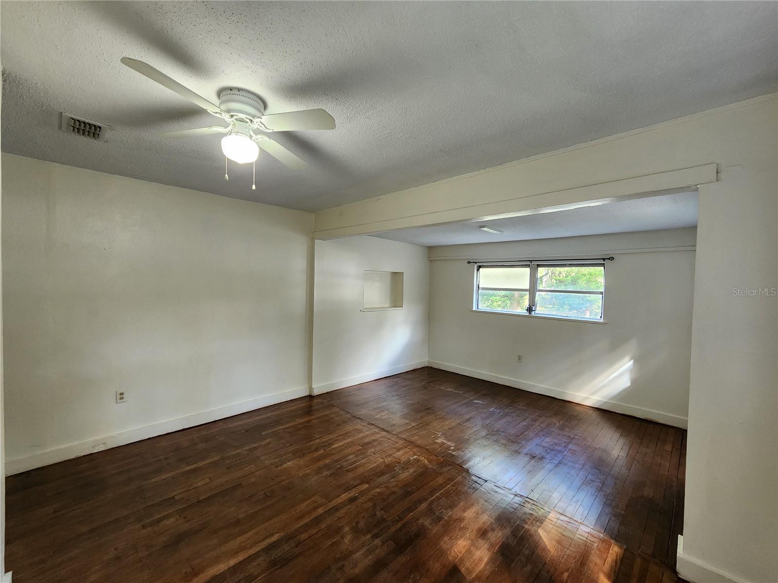 Image 32 of 42 For 1810 47 Terrace