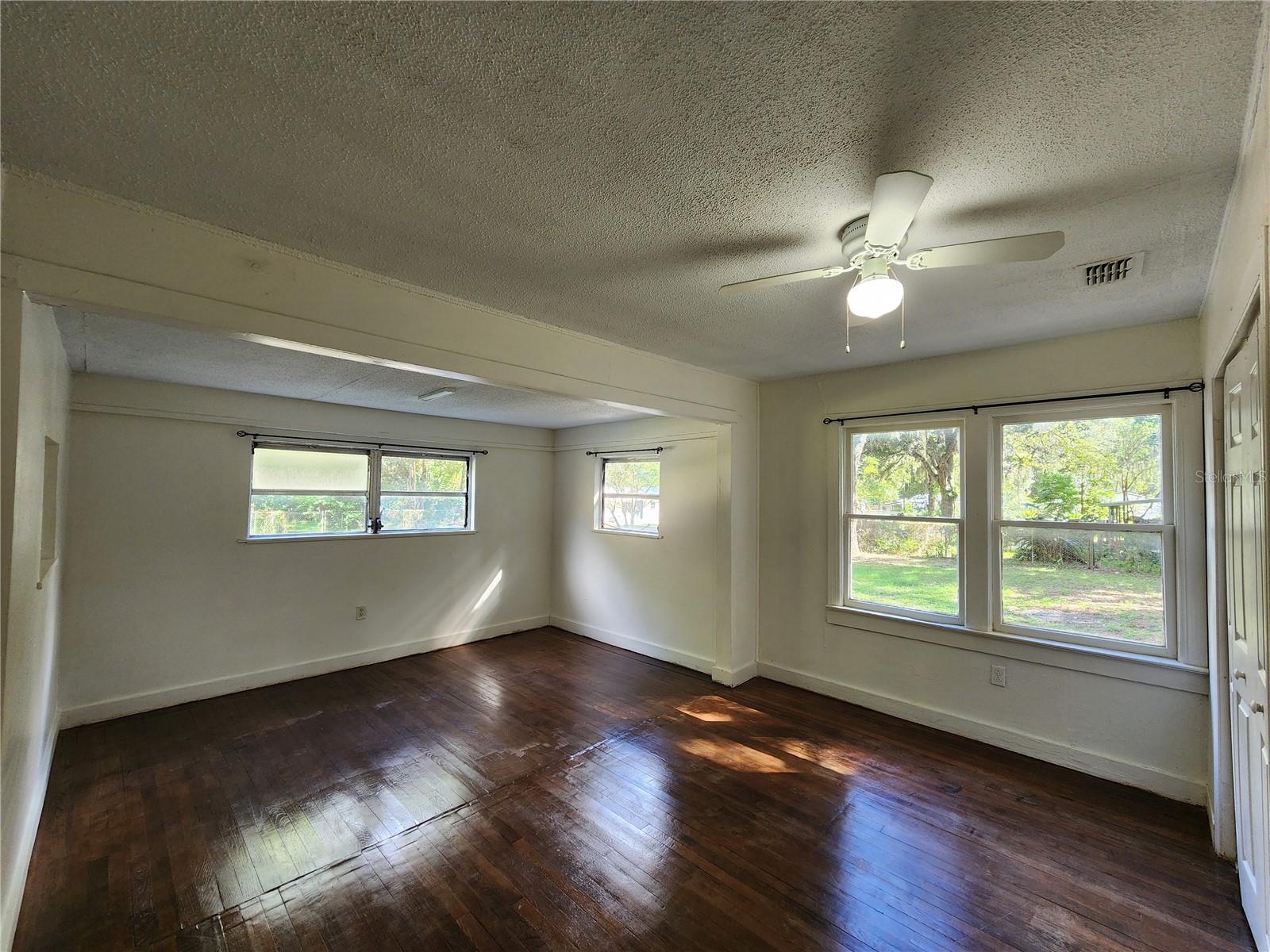 Image 33 of 42 For 1810 47 Terrace