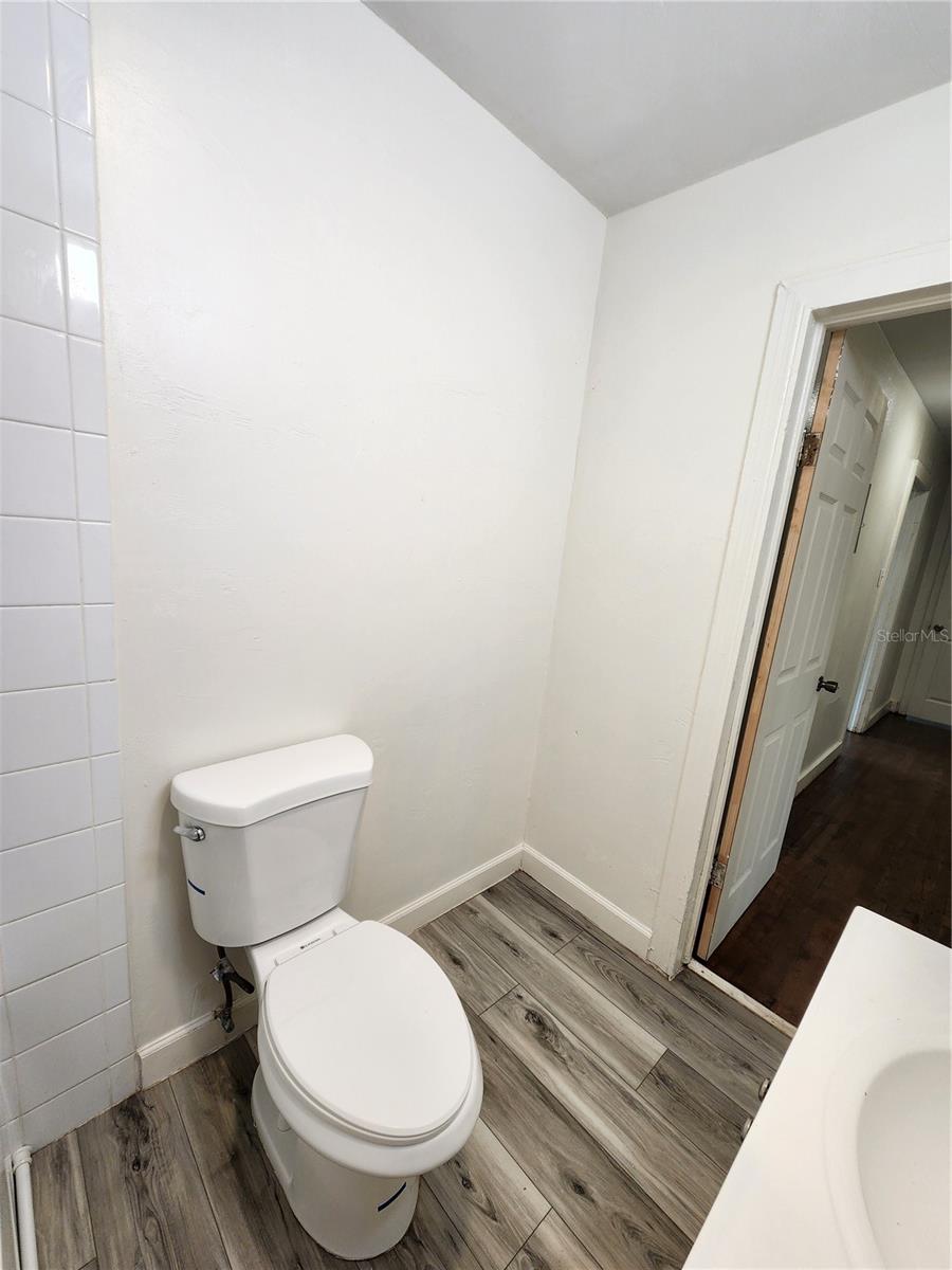 Image 38 of 42 For 1810 47 Terrace