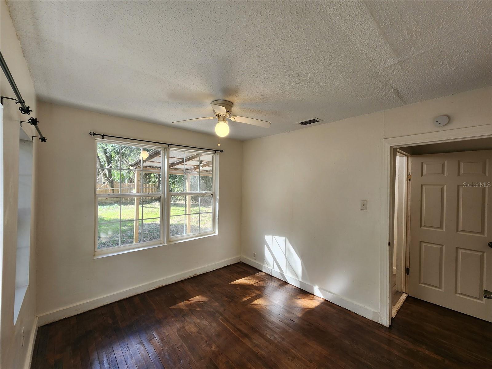 Image 40 of 42 For 1810 47 Terrace