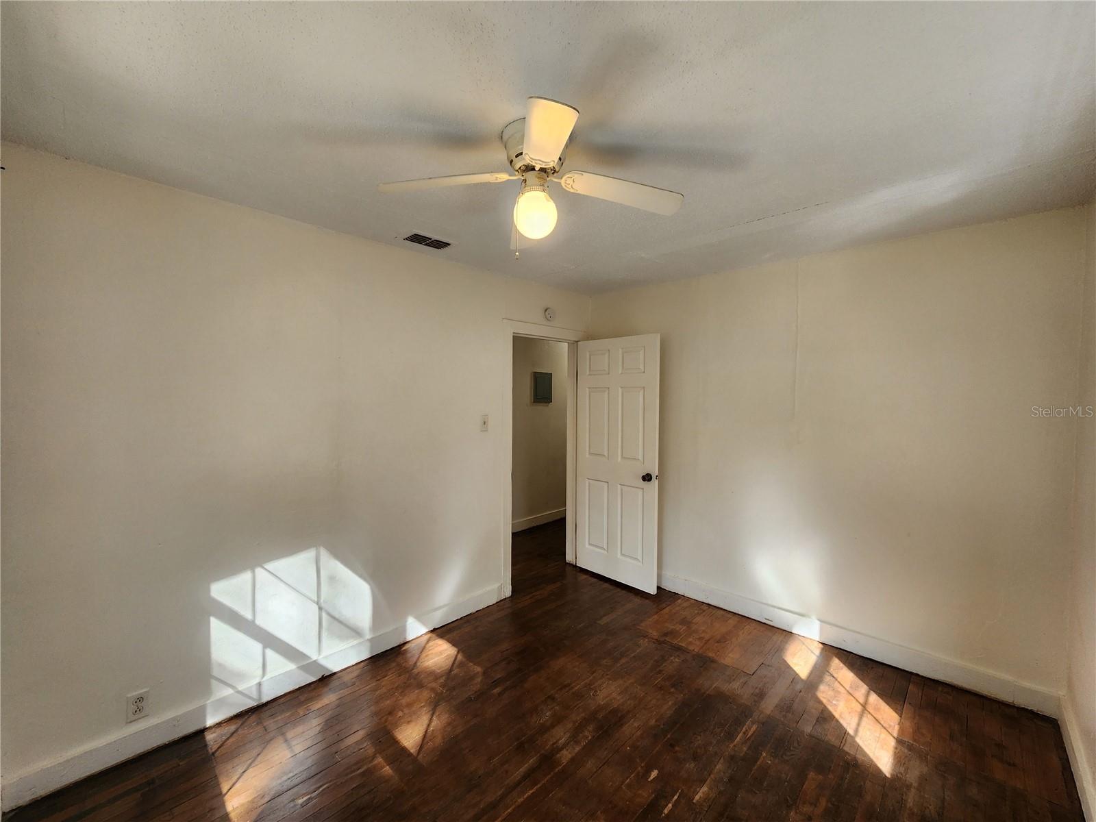 Image 41 of 42 For 1810 47 Terrace